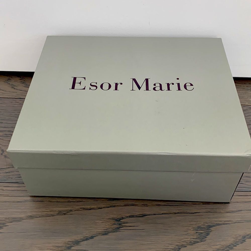 Esor Marie Empty Shoe Box with Dust Bags, Ribbon & Tissue – 9.5” x 8” x 4”